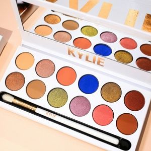 Kaylie cosmetics eyeshadow 12 color
